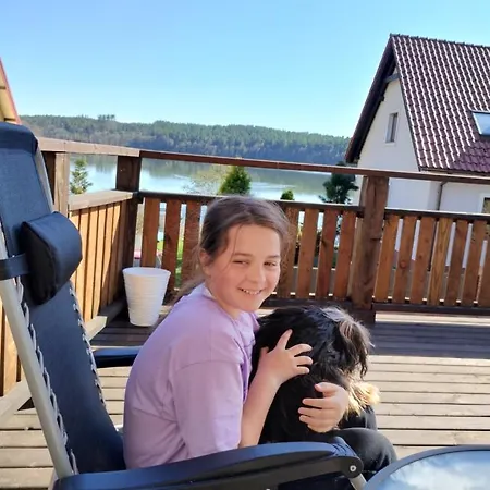 Dom Nad Jeziorem Wymoj *